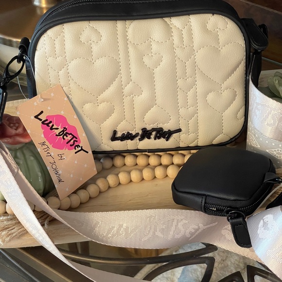 LUV BETSEY By Betsey J Cream and Black Quilted Crossbody Bag with Heart Design - Picture 2 of 12